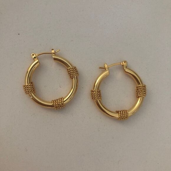 18K Gold Plated Weaved Detail Hoop Earrings - Picture 4 of 7